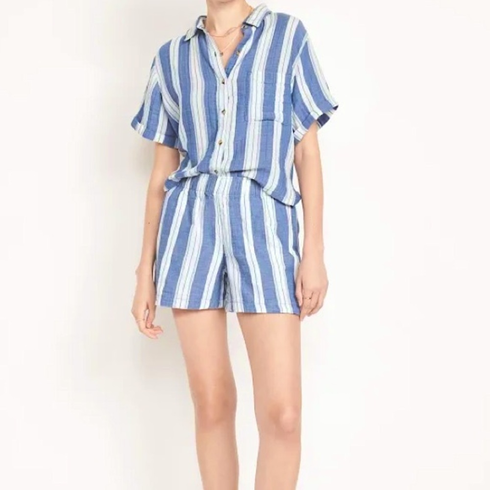 Old Navy Crinkle Gauze Shorts blue stripe